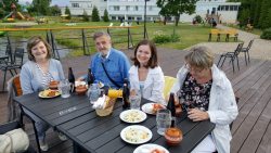 ru13 Abendessen auf der Seebrcke250