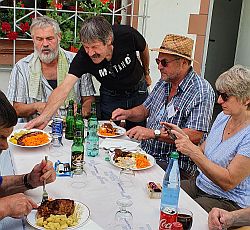 boule beim essen 250